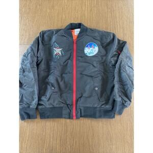 NEW Mens J Balvin Jose Tour Bomber Jacket size Large Emboidered Patches Puffer